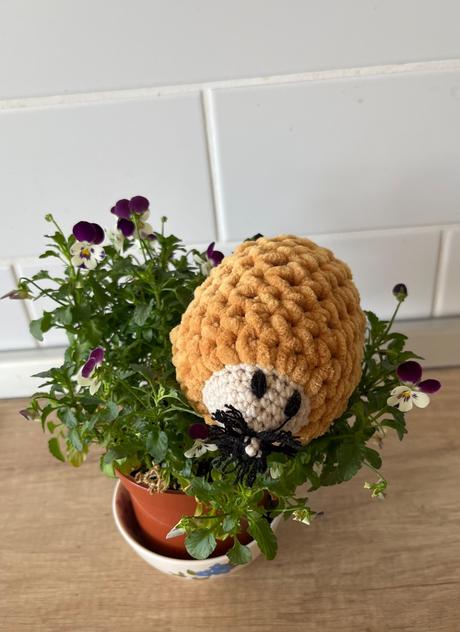 Nový handmade hačkovaný ježko,