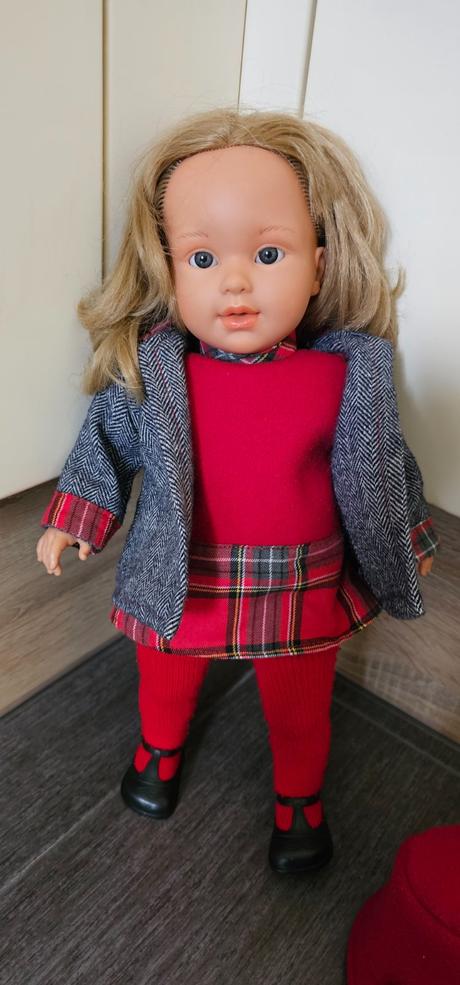 Babika llorens, ako nová, 