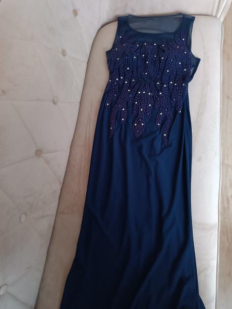 Spoločenské šaty, 38