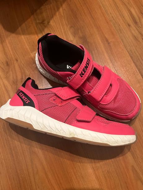 Halovky dievča 36, 36