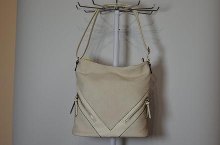 Béžová kabelka, 