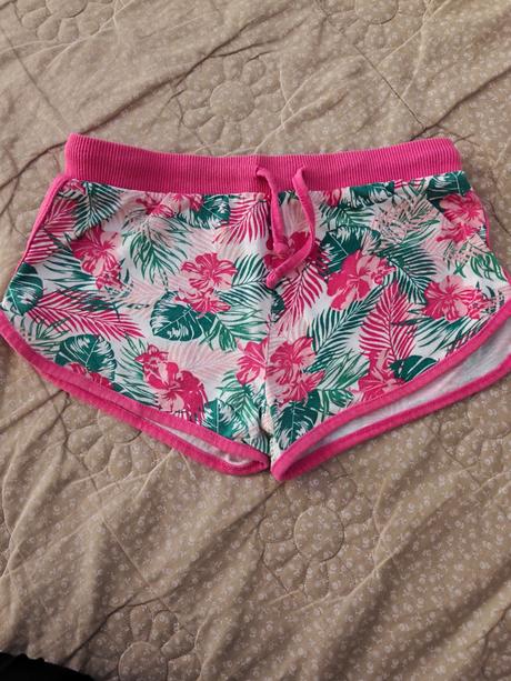 Dievčenské kraťasy, 134