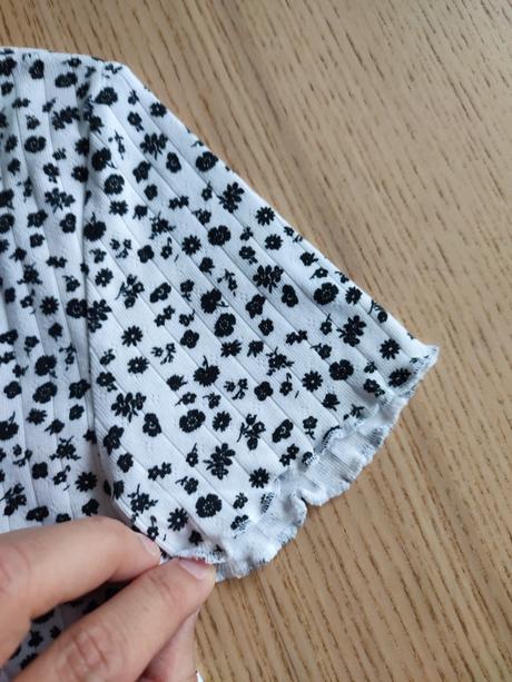 Crop tričko, fishbone,xs