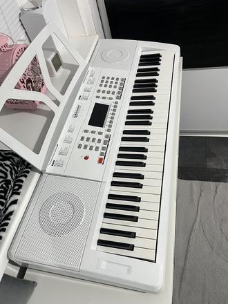 Keyobard elektronický klavír zn. schubert, 