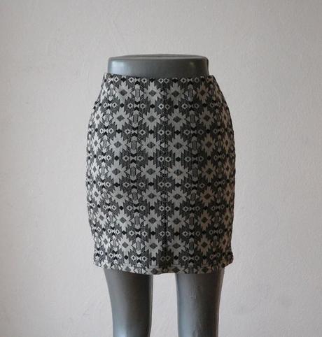 Štýlová puzdrová sukňa s geometrickým vzorom, new look,s