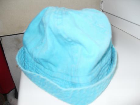 Zelený klobúčik s gumičkou na leto 48cm, 74