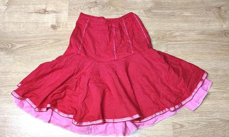 Cervena vrstvena sukna, marks & spencer,122