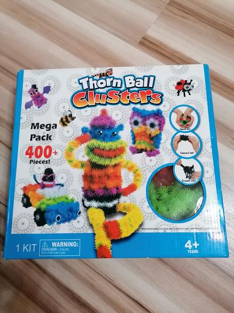 Stavebnica farebné bodliačiky, 