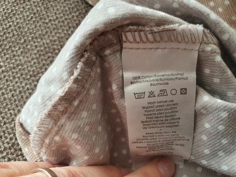 Menčestrové šaty, 86