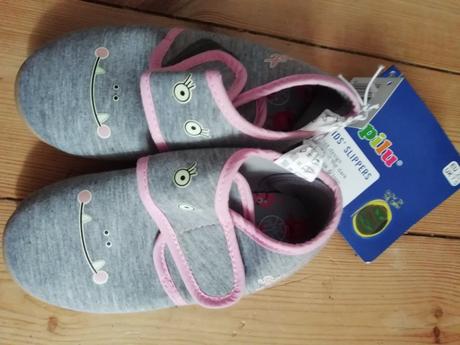 Papuče svietiace v tme, lupilu,25