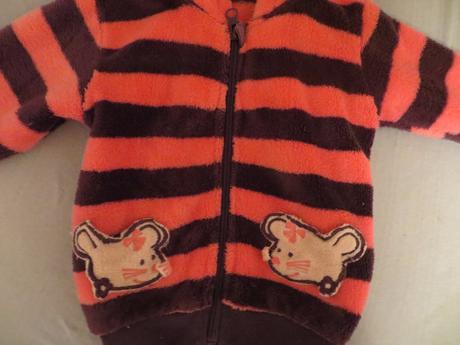 Ružovo-fialová bunda, 80