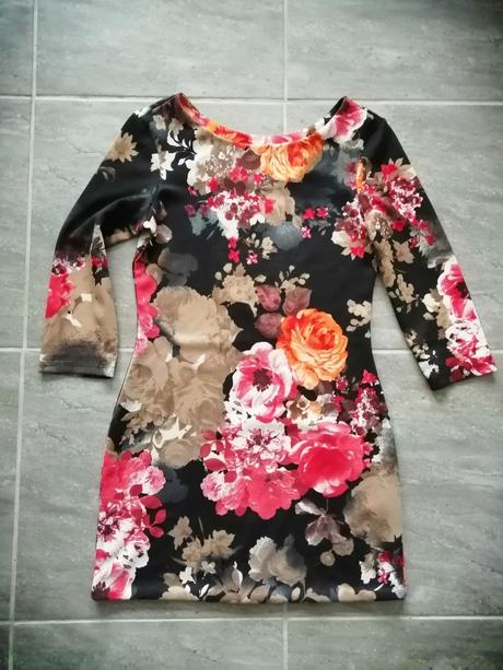 Kvetované šaty code v40, 40