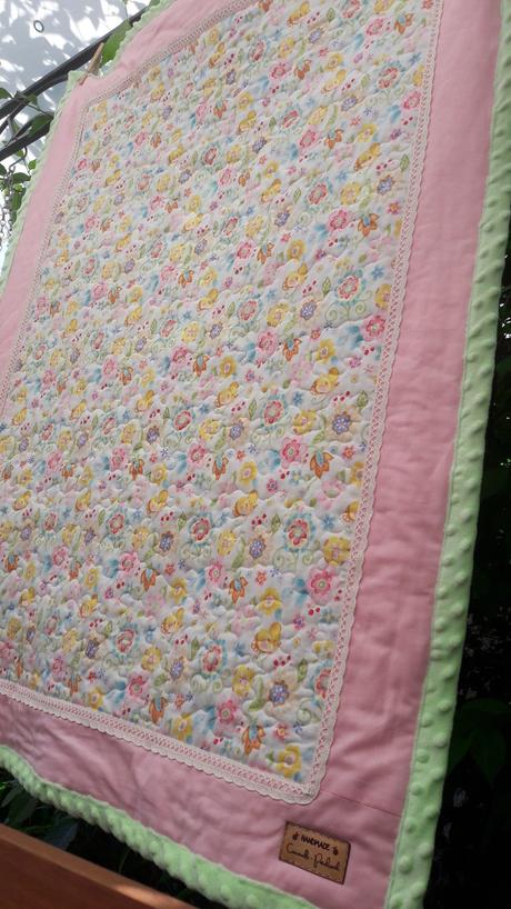 Detská prikrývka v jemných farbách, 