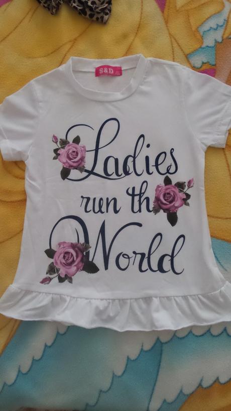 Tričko s volánom, 122