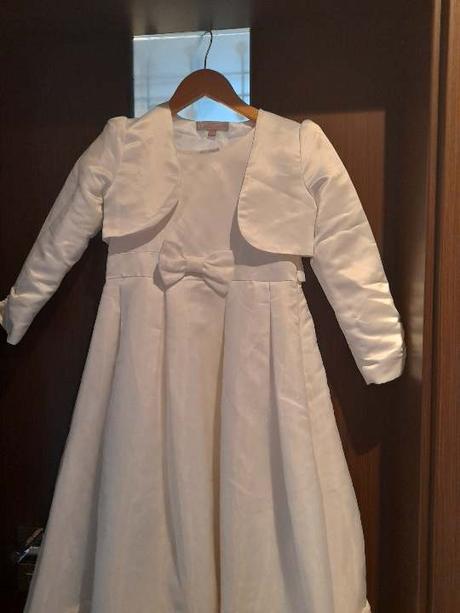 Šaty na prijímanie, 140