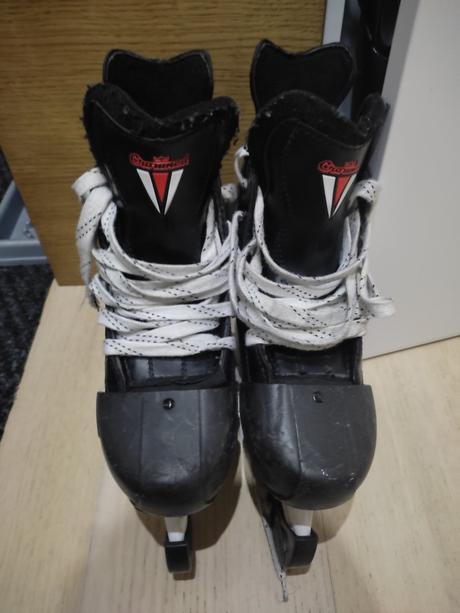 Nastaviteľne korčule, 38