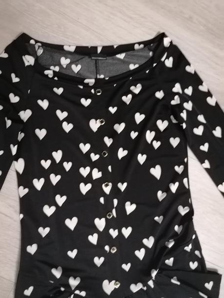 Nádherné srdieckave šaty, s