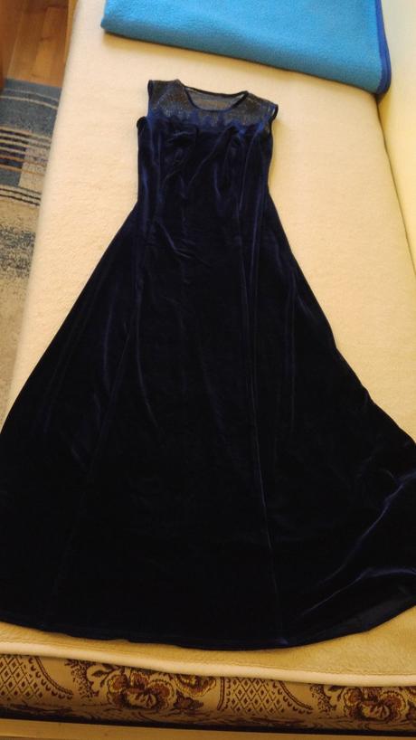 Velurove zamatove saty modrej farby 38, 38