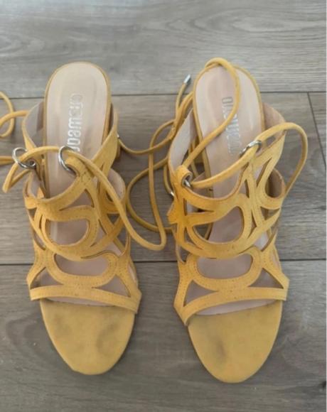 Žlte sandalky, 39