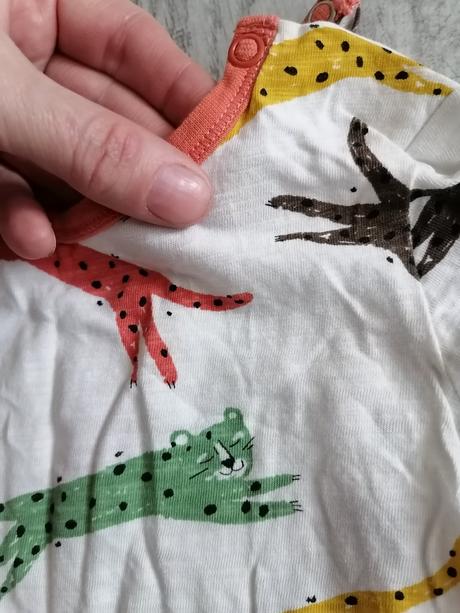 2x body so zapínaním pri krku - 80 reserved, reserved,80