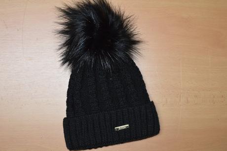 Čiapočka s brmbolcom, 92 - 158