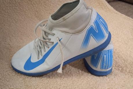 Predám futbalové halovky nike mercurial superfly, nike,42