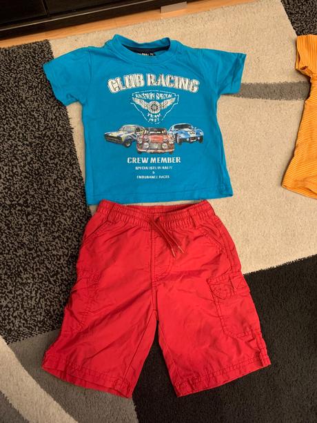 Balík oblečenia v. 92, 86–98