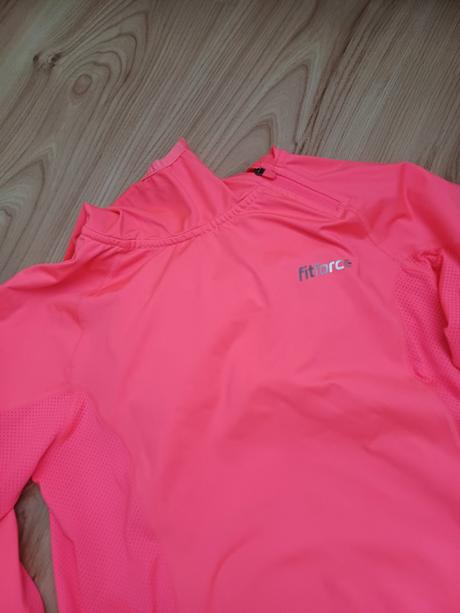 Dievcenska mikina, 140