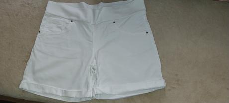 Kraťasy č40/42, esmara,40