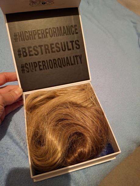 Cop z rovných vlasov,