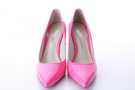 Krasne neonove lodicky, 36