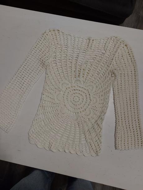 Háčkovaný sveter, xs