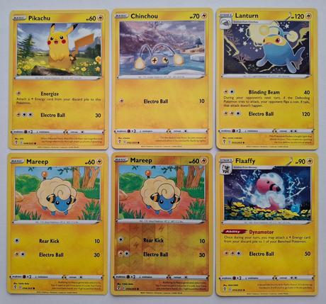 Pokémon karty "evolving skies" (2), 