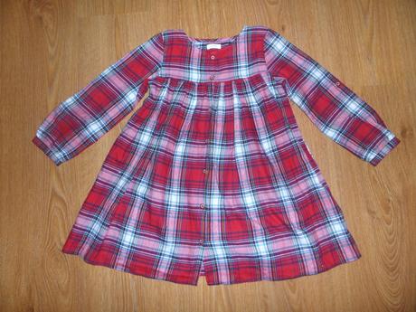 Karované šaty, 110