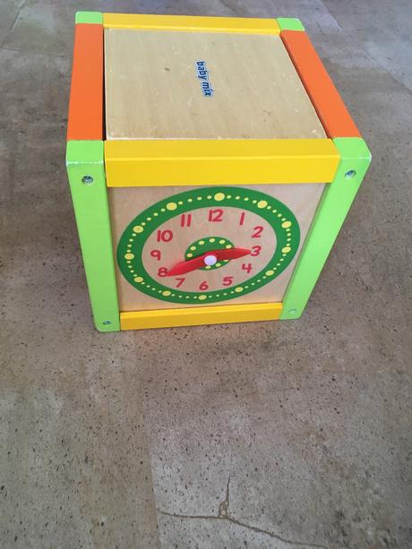 Interaktivna drevena kocka, 