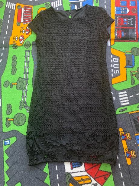 Čierne c&a saty, c&a,s