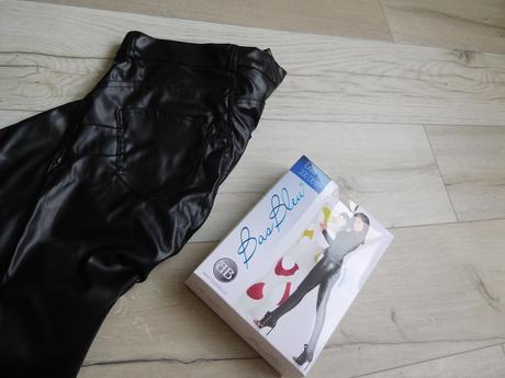 Nohavice elastické čierne lakové, s