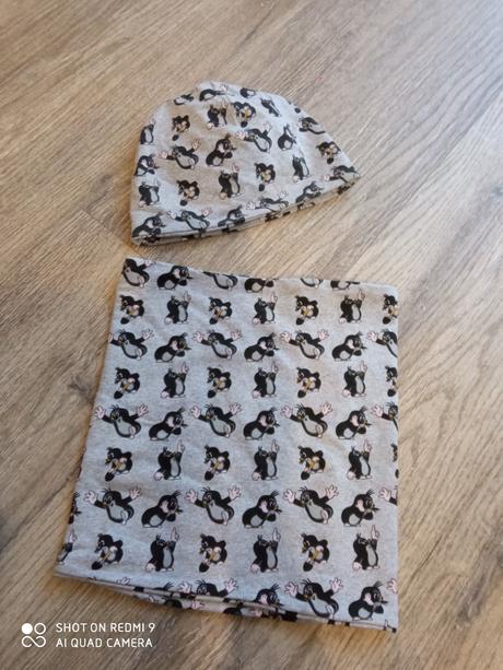 Čiapka a nákrčník, 116