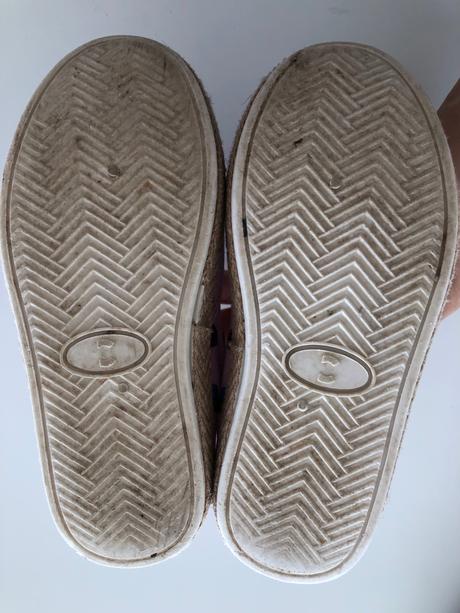 Platenky s muffinmi zn. confront, 28