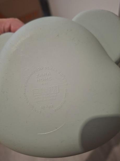 Silikónová miska na jedenie miška, 