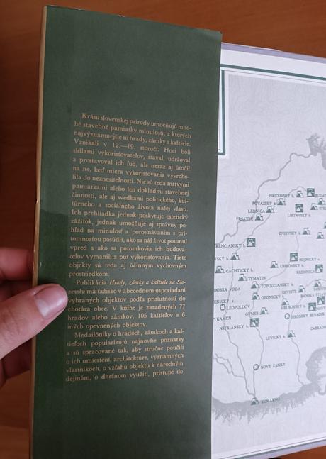 Hrady, zámky a kaštiele na slovensku (1977), 