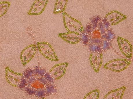 Velmi pekne saty, 40