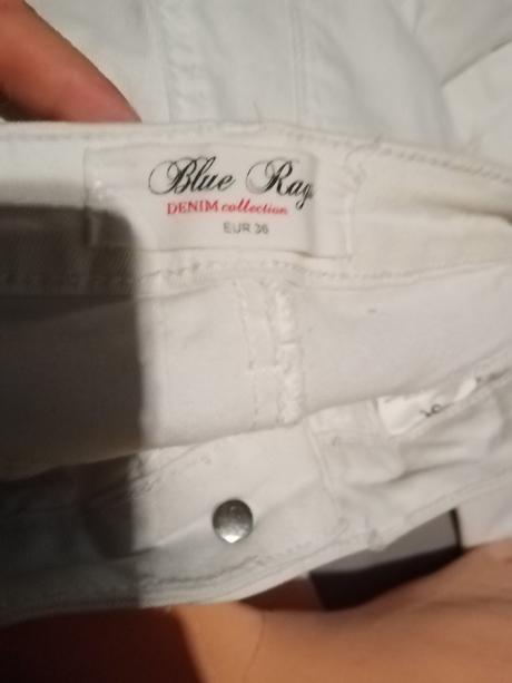 Dámske moderné trhane rifle, 36