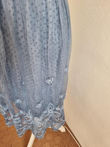 Svetlomodrá tylová vyšívaná sukň s, s