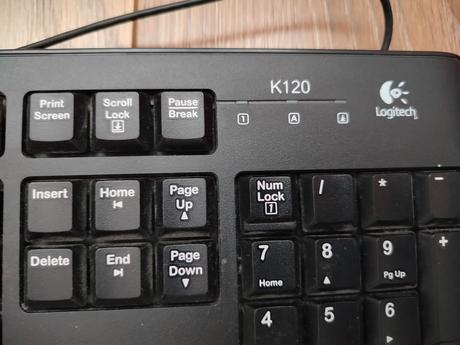 Klávesnica  logitech k120, 