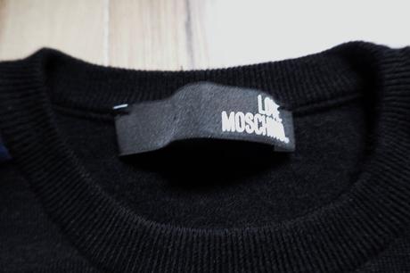 Jemný mäkký sveter moshino, moschino,s