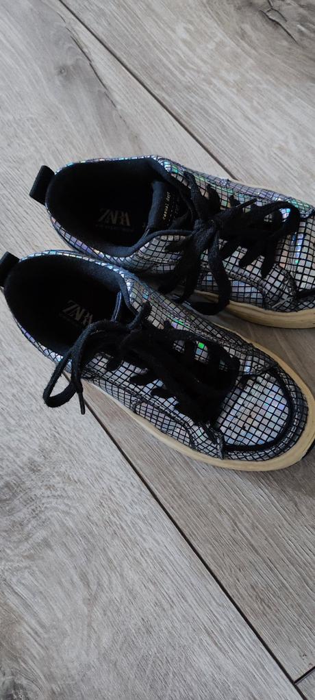 Zara botasky, zara,32