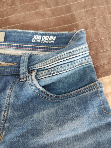 Šortky, clockhouse,28