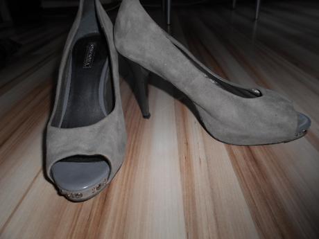 Dámske šedé lodičky zn. roberto  botella, 38