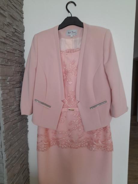 Spolocenske saty, 42